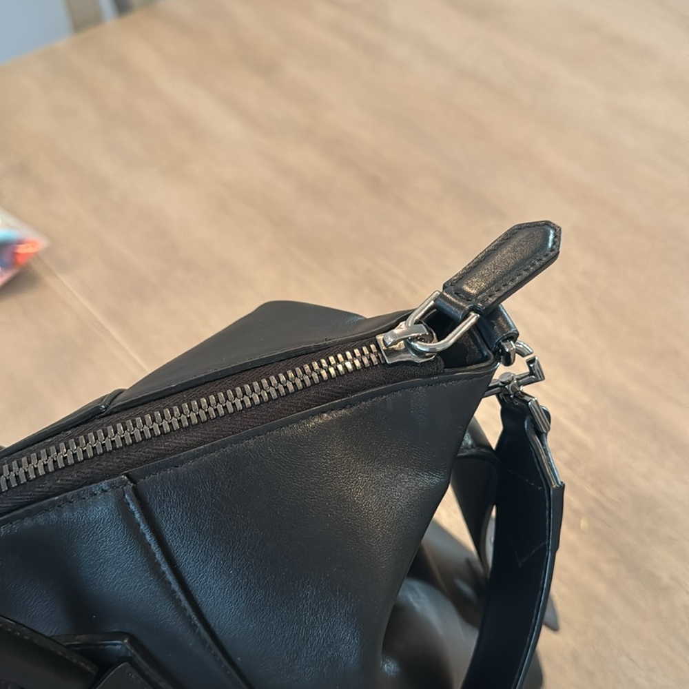 Givenchy Black Leather Antigona Soft Large Tote - Picture 7 of 13